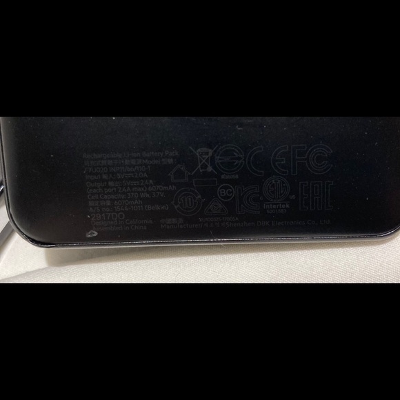 Belkin Powerbank/Portable Charger 10000 mAh F7U020 - Picture 8 of 9